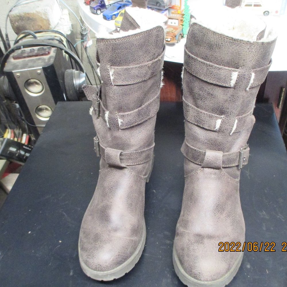 WINTER BOOTS
